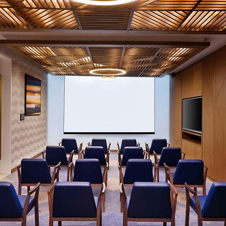 Tumbi West Palm Beach Hotel Dubai,Tapestry Collection Hilton Exteriör bild