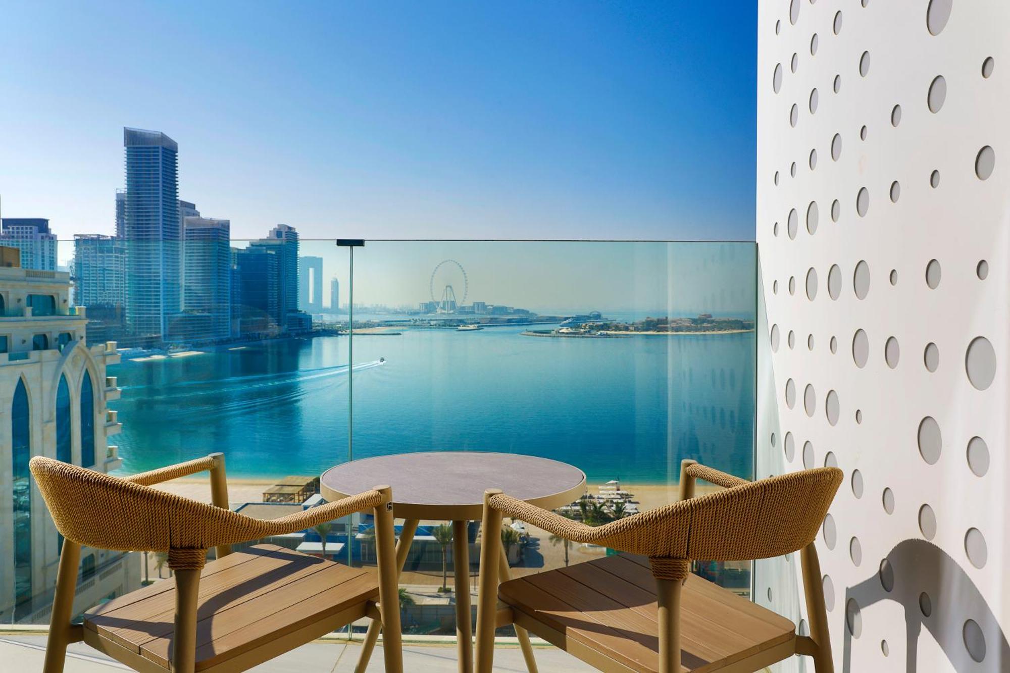 Tumbi West Palm Beach Hotel Dubai,Tapestry Collection Hilton Exteriör bild