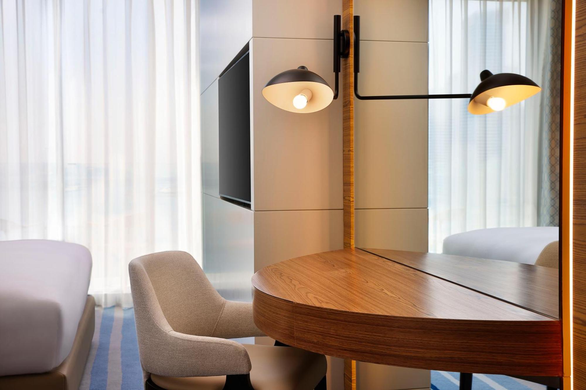Tumbi West Palm Beach Hotel Dubai,Tapestry Collection Hilton Exteriör bild
