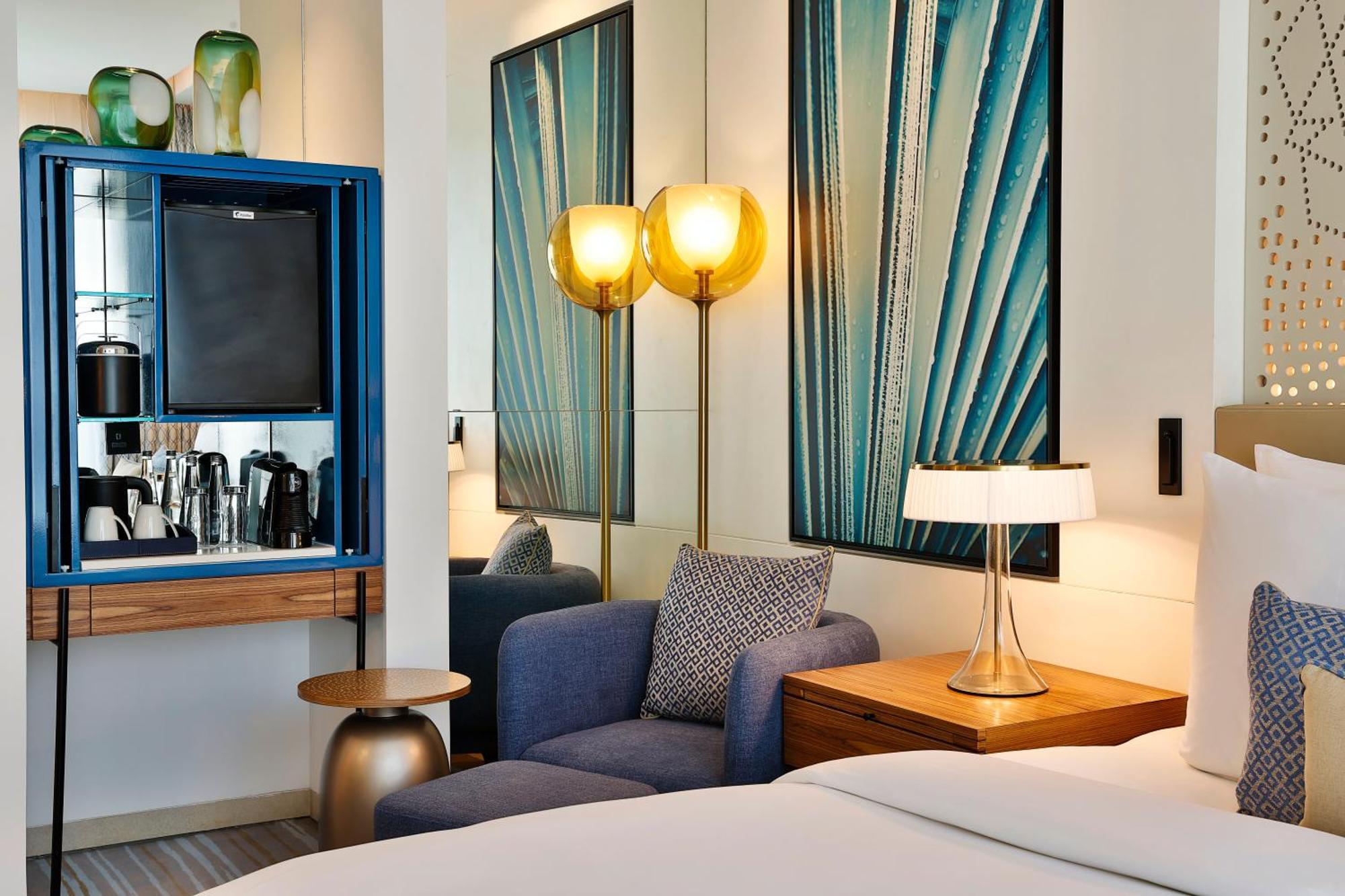 Tumbi West Palm Beach Hotel Dubai,Tapestry Collection Hilton Exteriör bild