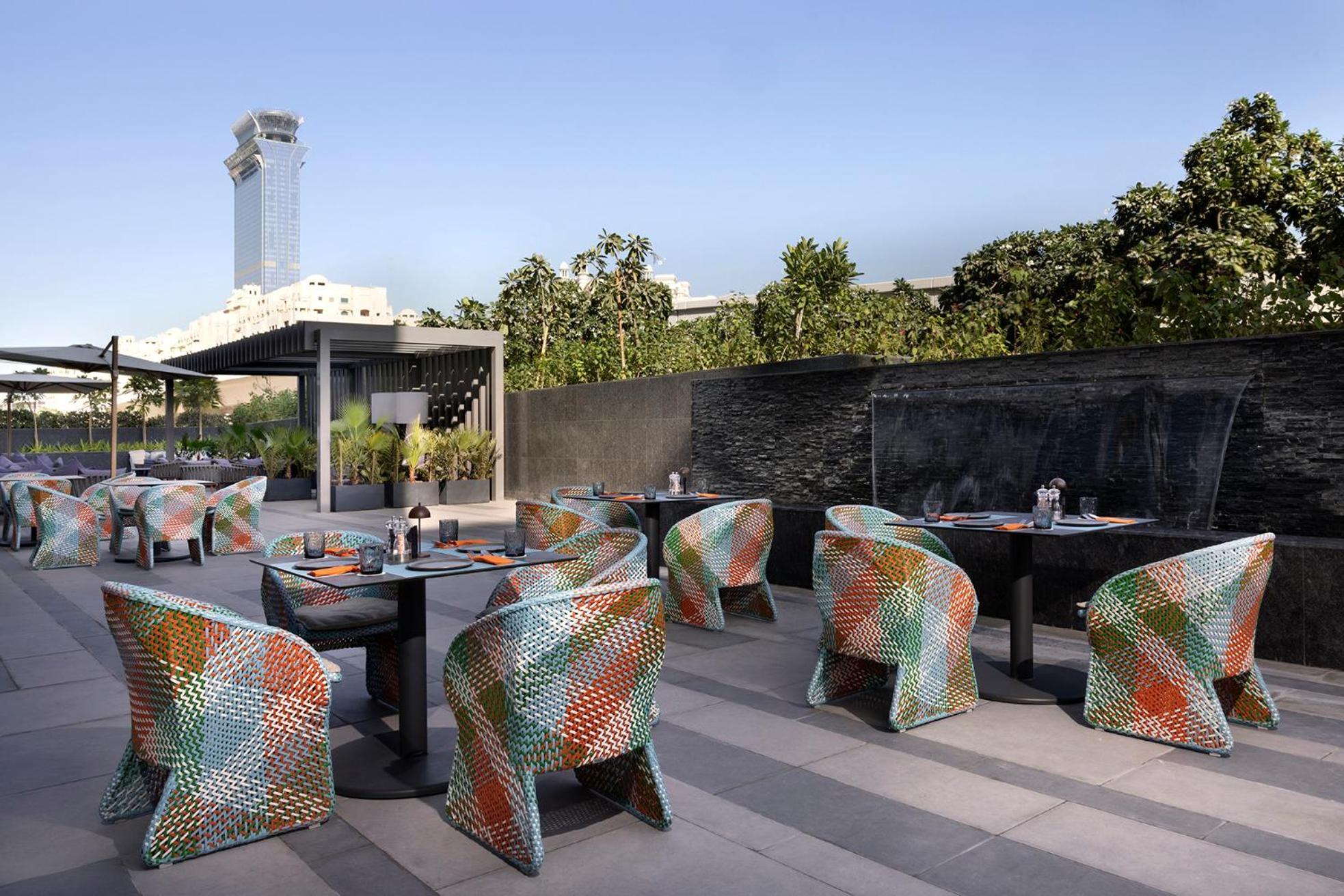 Tumbi West Palm Beach Hotel Dubai,Tapestry Collection Hilton Exteriör bild